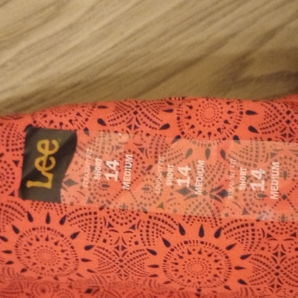 NWT Lee Shorts - Picture 2 of 4